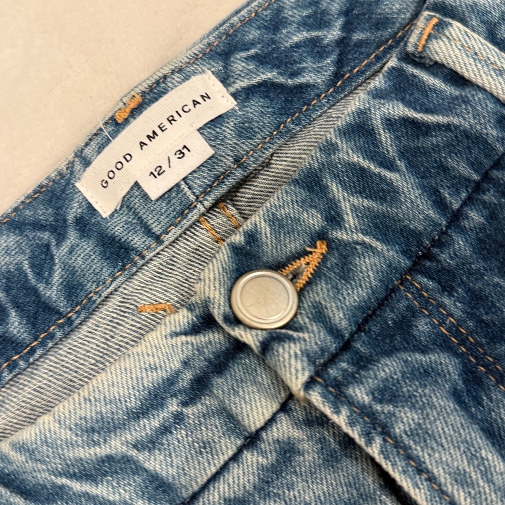 Good American Light Blue Denim Jeans